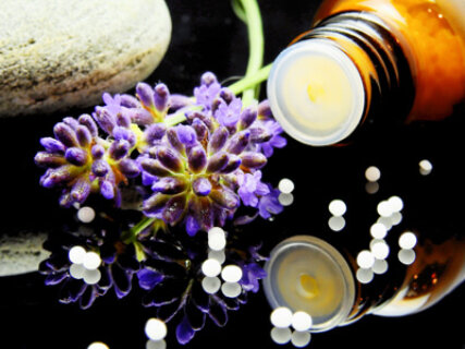 Bachblüten in der Steirer Apotheke